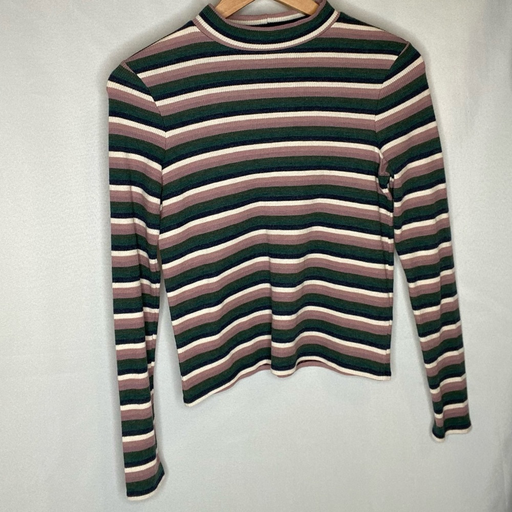 Mock net thumb hole sweater